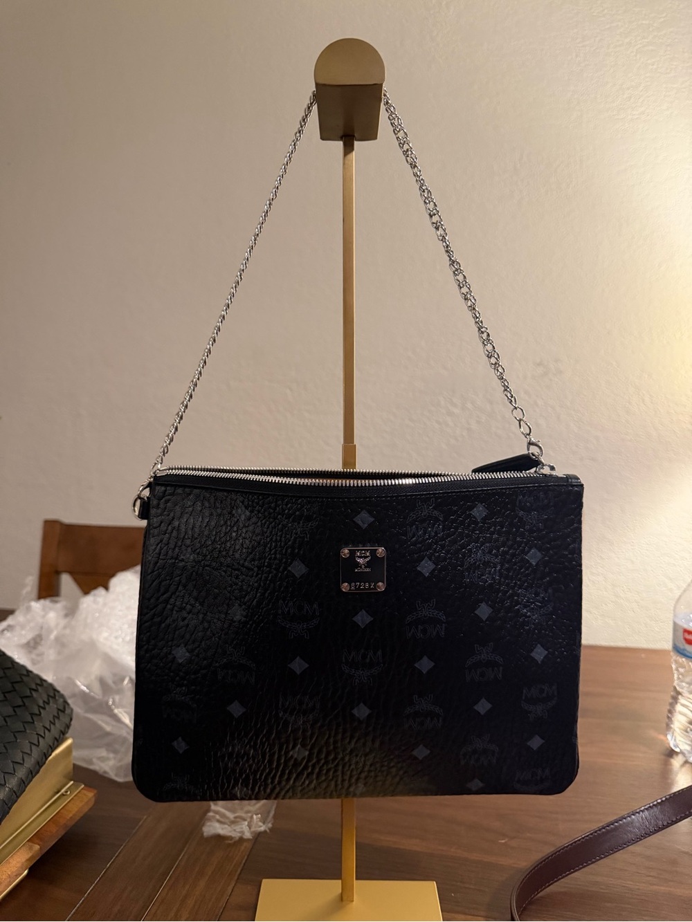 🖤 MCM Black Visetos Leather Chain Zip Pouch / Large Wristlet Clutch - Picture 2 of 8